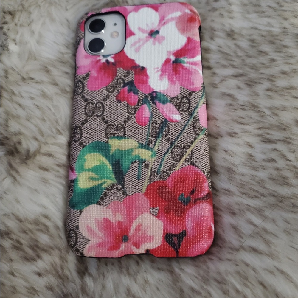 GG Blooms iPhone 11 Cellphone Case 📲